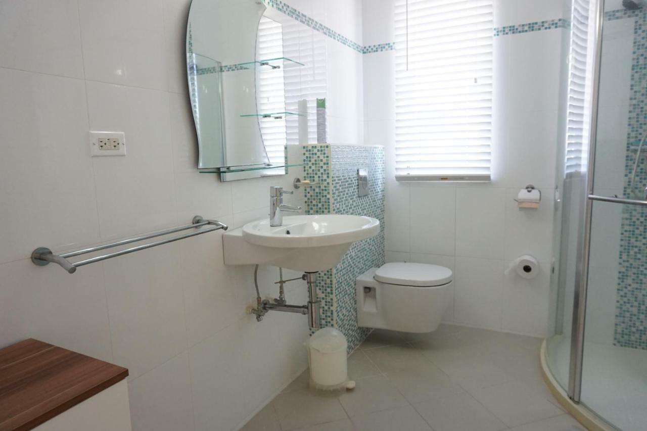 Self Contained Apartment With Private Kitchen Higher Heights, Barbados 크리스트 처치 외부 사진